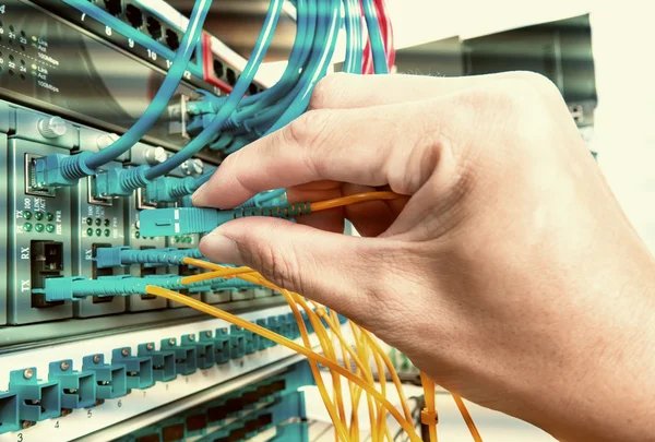 Les outils essentiels en fibre optique : Le guide complet pour les débutants